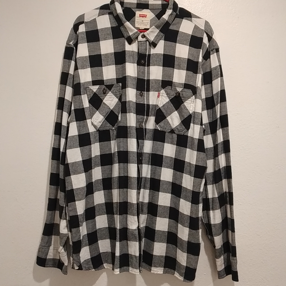 Levi's Black and White Checkered Men's Light Weight Flannel Button Down Shirt
